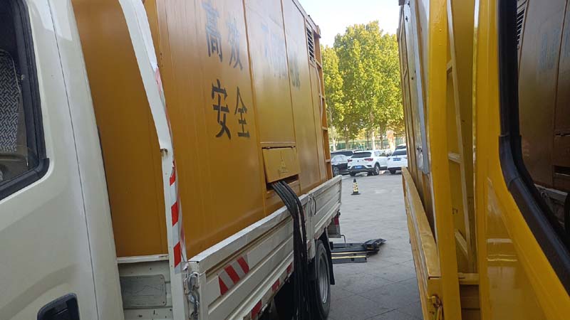 金阳如何判断柴油发电机组和UPS电源的切换时间是否符合要求？