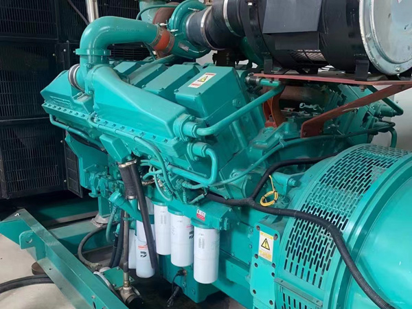 金阳更换100kW柴油发电机组机油时，需要注意哪些事项？